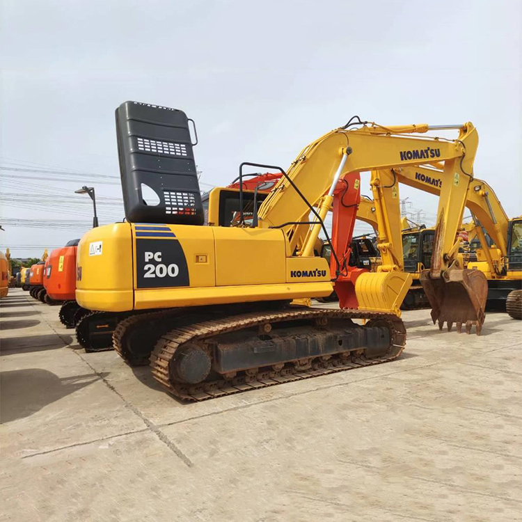 Used KOMATSU PC130